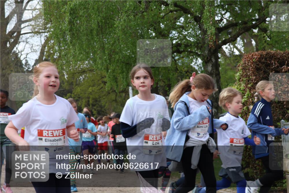 25.04.2026 - Das Zehntel Zöllner http://msf.ph/oto/9626617 25.04.2026 07:45:53 Laufen 3513, 3543, 3542 meine-sportfotos.de