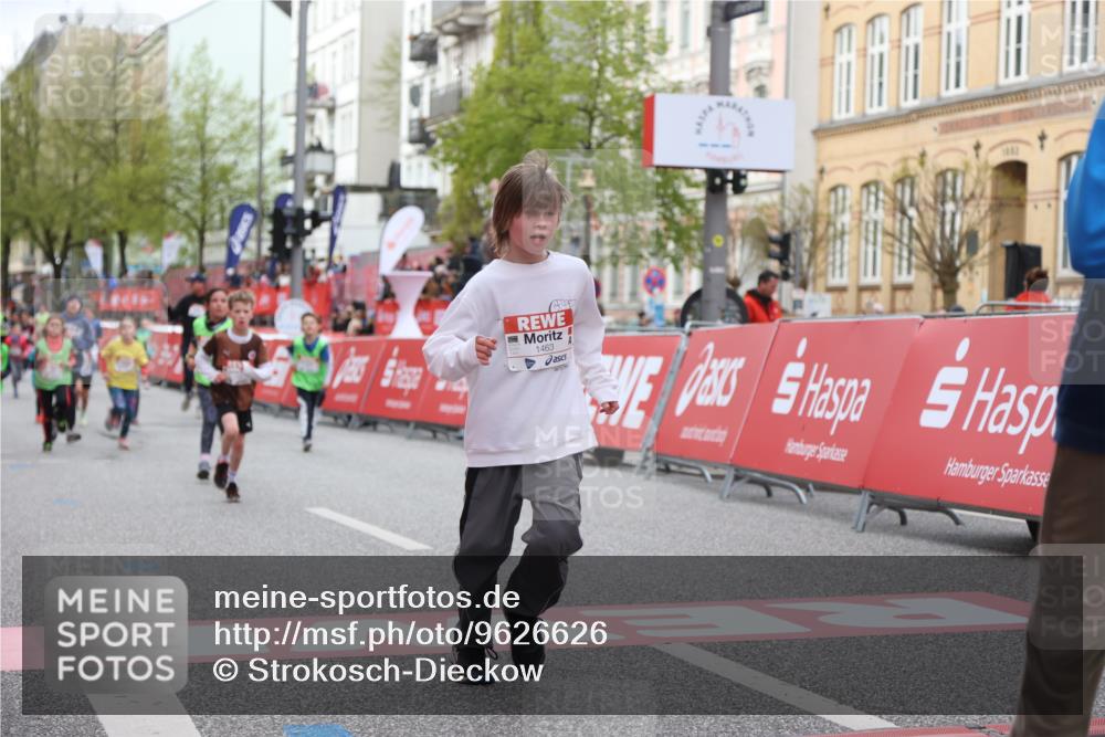 25.04.2026 - Das Zehntel Strokosch-Dieckow http://msf.ph/oto/9626626 25.04.2026 09:00:29 Ziel 1051, 1067, 1083, 1291, 1401, 1458, 1463, 1595, 2059, 2383, 2585, 2592, 3343, 3989 meine-sportfotos.de
