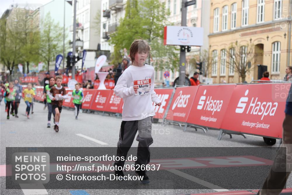 25.04.2026 - Das Zehntel Strokosch-Dieckow http://msf.ph/oto/9626637 25.04.2026 09:00:29 Ziel 1051, 1067, 1083, 1291, 1401, 1458, 1463, 1595, 2059, 2383, 2585, 2592, 3343, 3989 meine-sportfotos.de