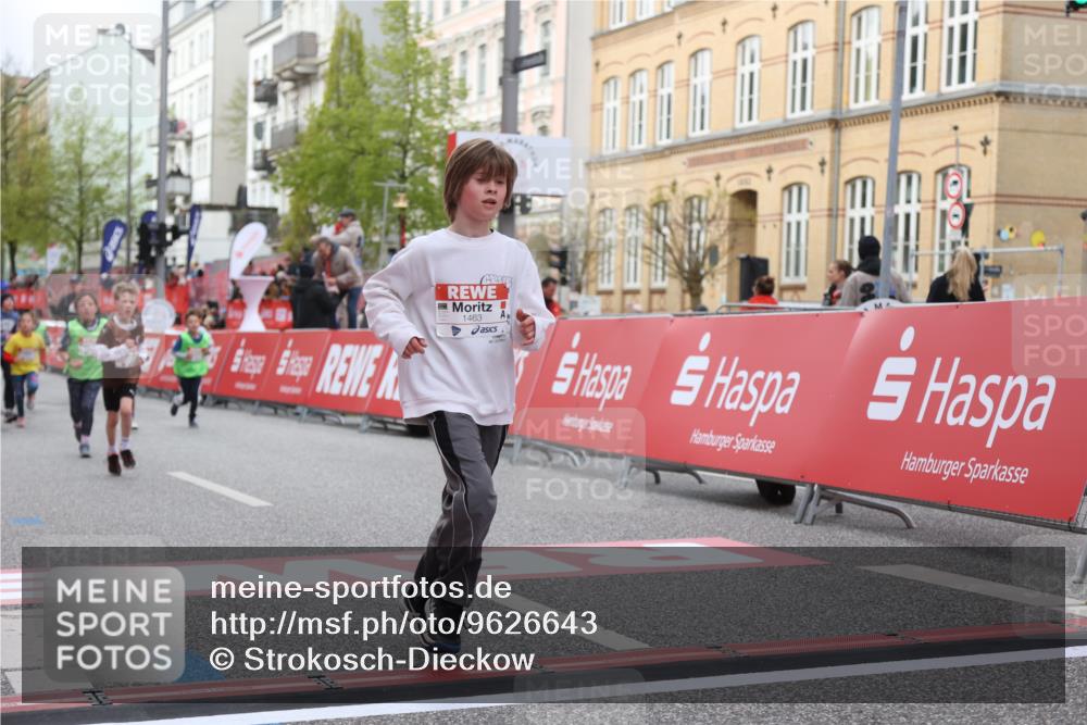 25.04.2026 - Das Zehntel Strokosch-Dieckow http://msf.ph/oto/9626643 25.04.2026 09:00:30 Ziel 1067, 1100, 1364, 1401, 1458, 1463, 1595, 2059, 2376, 2383, 2585, 2592, 3343, 3989 meine-sportfotos.de