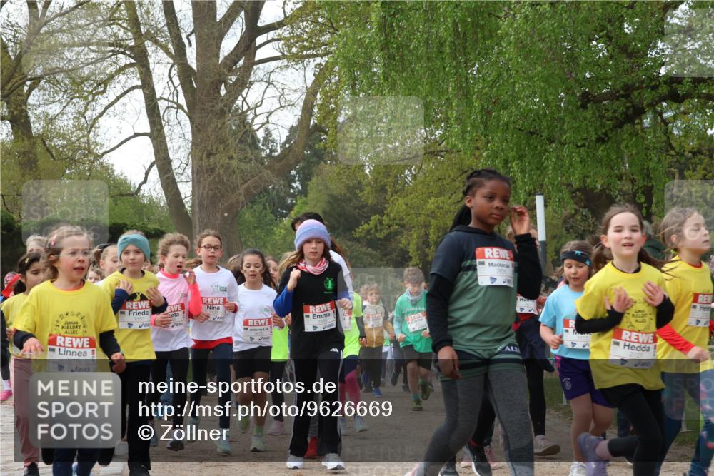 25.04.2026 - Das Zehntel Zöllner http://msf.ph/oto/9626669 25.04.2026 07:45:56 Laufen 2719, 1553, 2721 meine-sportfotos.de