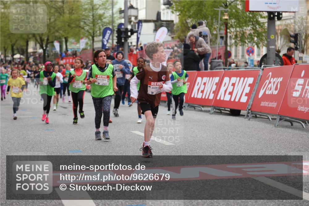 25.04.2026 - Das Zehntel Strokosch-Dieckow http://msf.ph/oto/9626679 25.04.2026 09:00:31 Ziel 1067, 1100, 1364, 1401, 1458, 1463, 1464, 1595, 2059, 2376, 2585, 2592, 3124, 3125, 3343, 3989 meine-sportfotos.de