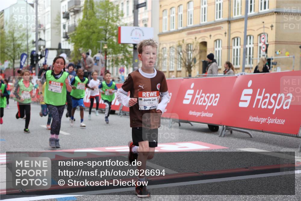 25.04.2026 - Das Zehntel Strokosch-Dieckow http://msf.ph/oto/9626694 25.04.2026 09:00:33 Ziel 1100, 1344, 1364, 1385, 1401, 1458, 1463, 1464, 1595, 1664, 2059, 2376, 2585, 2592, 2709, 3124, 3125, 3272, 3282, 3857, 3989 meine-sportfotos.de