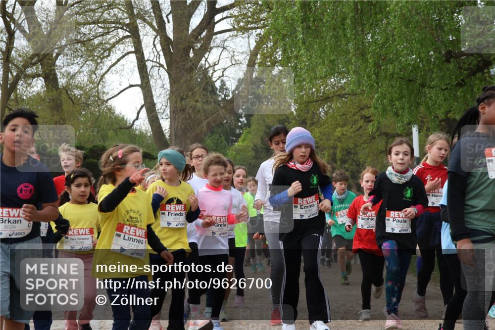 25.04.2026 - Das Zehntel Zöllner http://msf.ph/oto/9626700 25.04.2026 07:45:56 Laufen 3024, 1559, 2719, 1553, 3489, 1680, 1675 meine-sportfotos.de