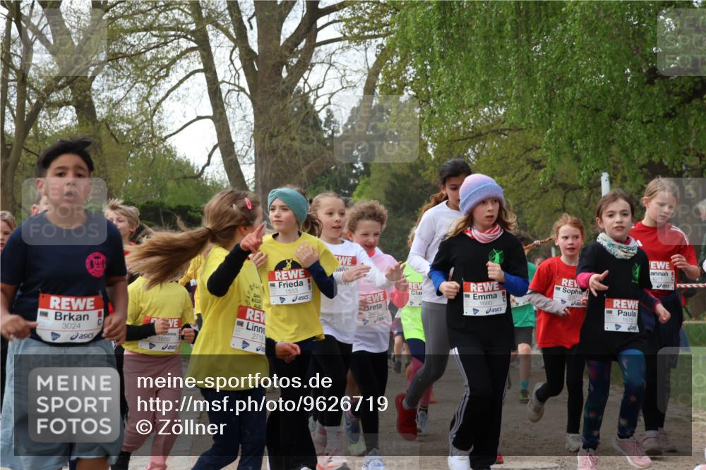 25.04.2026 - Das Zehntel Zöllner http://msf.ph/oto/9626719 25.04.2026 07:45:57 Laufen 3024, 1559, 2719, 1553, 3489, 1680, 1011, 1675 meine-sportfotos.de