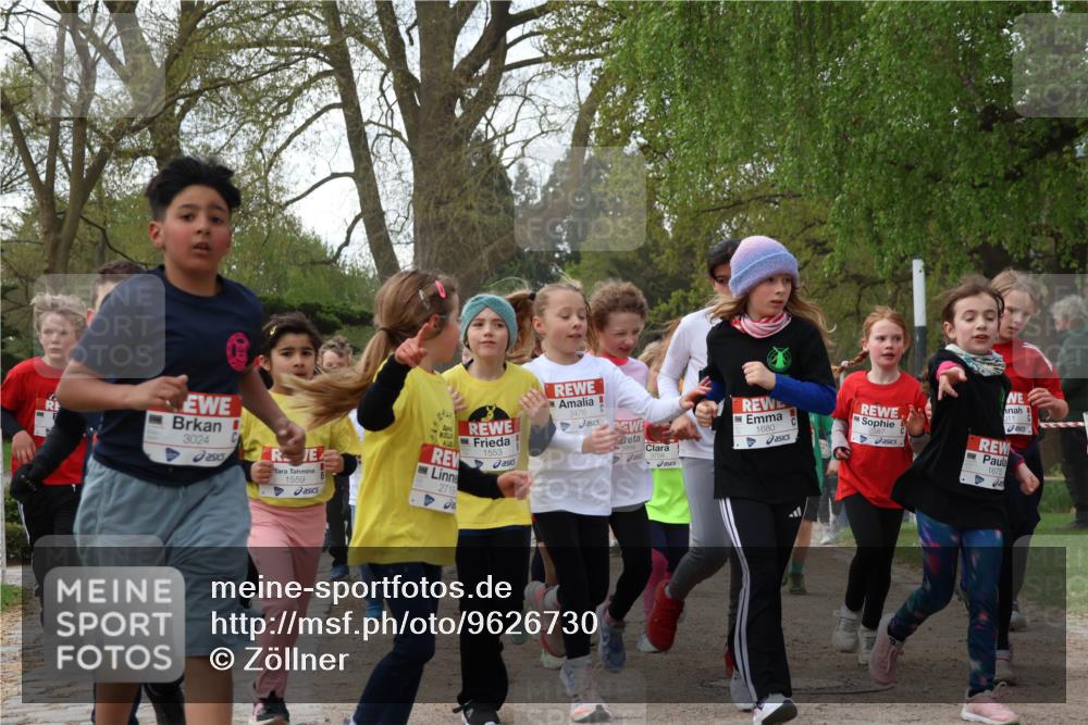 25.04.2026 - Das Zehntel Zöllner http://msf.ph/oto/9626730 25.04.2026 07:45:57 Laufen 3024, 3476, 1559, 2719, 1553, 3489, 3704, 1680, 011, 1675 meine-sportfotos.de