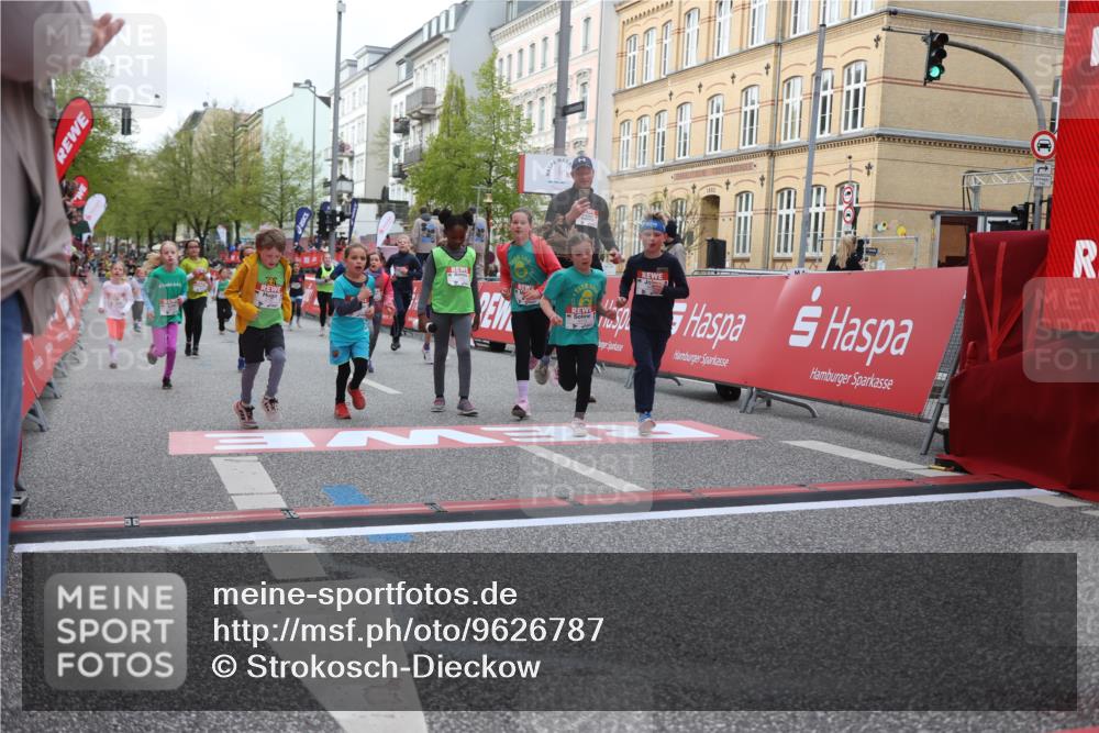 25.04.2026 - Das Zehntel Strokosch-Dieckow http://msf.ph/oto/9626787 25.04.2026 09:00:38 Ziel 1100, 1344, 1364, 1385, 1395, 1464, 1664, 2015, 2200, 2376, 2709, 2719, 3124, 3125, 3272, 3282, 3470, 3493, 3857, 3899, 3945 meine-sportfotos.de