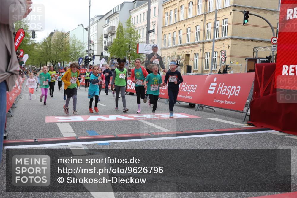 25.04.2026 - Das Zehntel Strokosch-Dieckow http://msf.ph/oto/9626796 25.04.2026 09:00:38 Ziel 1100, 1344, 1364, 1385, 1395, 1464, 1664, 2015, 2200, 2376, 2709, 2719, 3124, 3125, 3272, 3282, 3470, 3493, 3857, 3899, 3945 meine-sportfotos.de