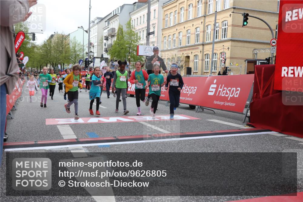 25.04.2026 - Das Zehntel Strokosch-Dieckow http://msf.ph/oto/9626805 25.04.2026 09:00:38 Ziel 1100, 1344, 1364, 1385, 1395, 1464, 1664, 2015, 2200, 2376, 2709, 2719, 3124, 3125, 3272, 3282, 3470, 3493, 3857, 3899, 3945 meine-sportfotos.de