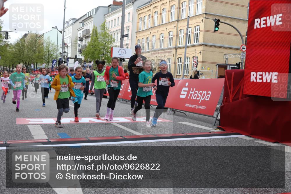 25.04.2026 - Das Zehntel Strokosch-Dieckow http://msf.ph/oto/9626822 25.04.2026 09:00:39 Ziel 1157, 1344, 1385, 1395, 1464, 1664, 1779, 2015, 2200, 2709, 2719, 3124, 3125, 3272, 3282, 3377, 3387, 3414, 3470, 3493, 3857, 3899, 3945 meine-sportfotos.de