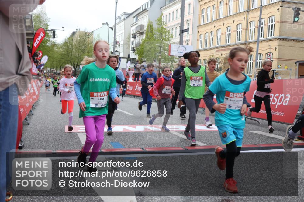 25.04.2026 - Das Zehntel Strokosch-Dieckow http://msf.ph/oto/9626858 25.04.2026 09:00:41 Ziel 1157, 1344, 1385, 1395, 1720, 1779, 2015, 2023, 2200, 2460, 2709, 2719, 3272, 3282, 3377, 3387, 3414, 3470, 3493, 3723, 3827, 3857, 3899, 3945, 4005 meine-sportfotos.de