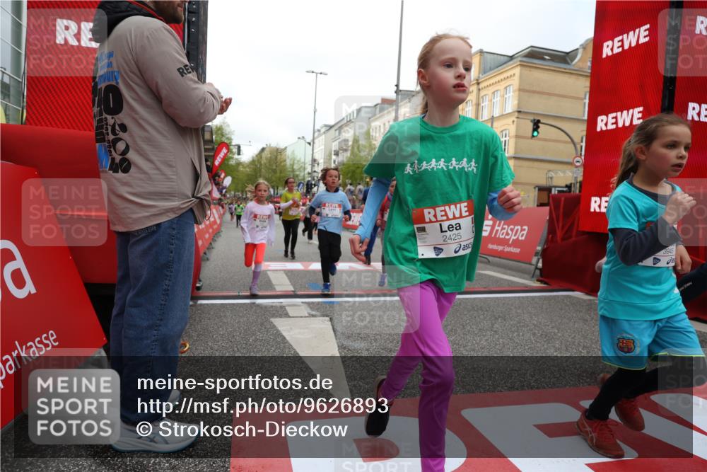 25.04.2026 - Das Zehntel Strokosch-Dieckow http://msf.ph/oto/9626893 25.04.2026 09:00:41 Ziel 1157, 1344, 1385, 1395, 1720, 1779, 2015, 2023, 2200, 2460, 2709, 2719, 3272, 3282, 3377, 3387, 3414, 3470, 3493, 3723, 3827, 3857, 3899, 3945, 4005 meine-sportfotos.de