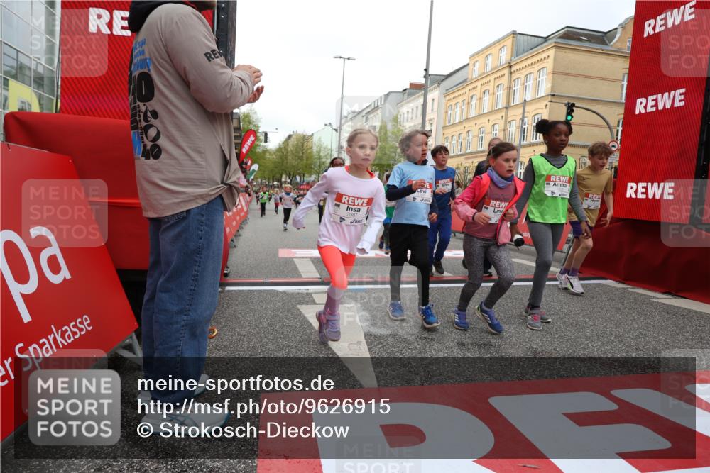 25.04.2026 - Das Zehntel Strokosch-Dieckow http://msf.ph/oto/9626915 25.04.2026 09:00:42 Ziel 1143, 1157, 1395, 1720, 1779, 2015, 2023, 2192, 2200, 2458, 2460, 2719, 3377, 3387, 3414, 3470, 3493, 3723, 3827, 3899, 3945, 4005 meine-sportfotos.de