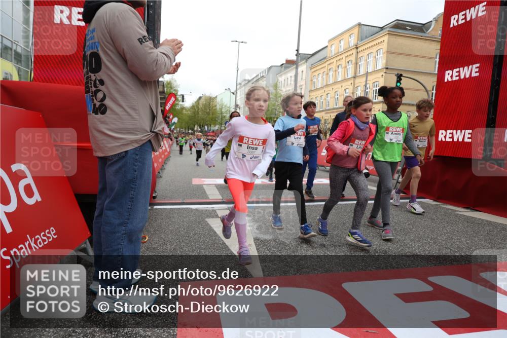 25.04.2026 - Das Zehntel Strokosch-Dieckow http://msf.ph/oto/9626922 25.04.2026 09:00:42 Ziel 1143, 1157, 1395, 1720, 1779, 2015, 2023, 2192, 2200, 2458, 2460, 2719, 3377, 3387, 3414, 3470, 3493, 3723, 3827, 3899, 3945, 4005 meine-sportfotos.de