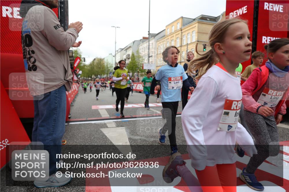 25.04.2026 - Das Zehntel Strokosch-Dieckow http://msf.ph/oto/9626936 25.04.2026 09:00:43 Ziel 1143, 1157, 1395, 1720, 1779, 2015, 2023, 2192, 2425, 2458, 2460, 3377, 3387, 3414, 3436, 3723, 3827, 3899, 3945, 4005 meine-sportfotos.de