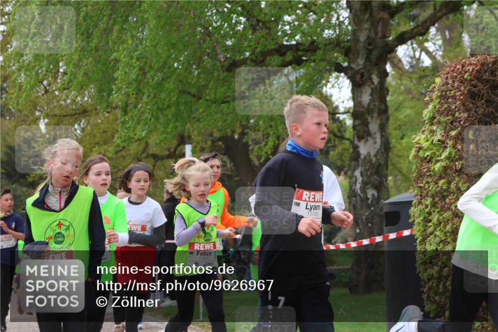 25.04.2026 - Das Zehntel Zöllner http://msf.ph/oto/9626967 25.04.2026 11:41:08 Laufen 1949, 12008, 11973, 7, 11745 meine-sportfotos.de