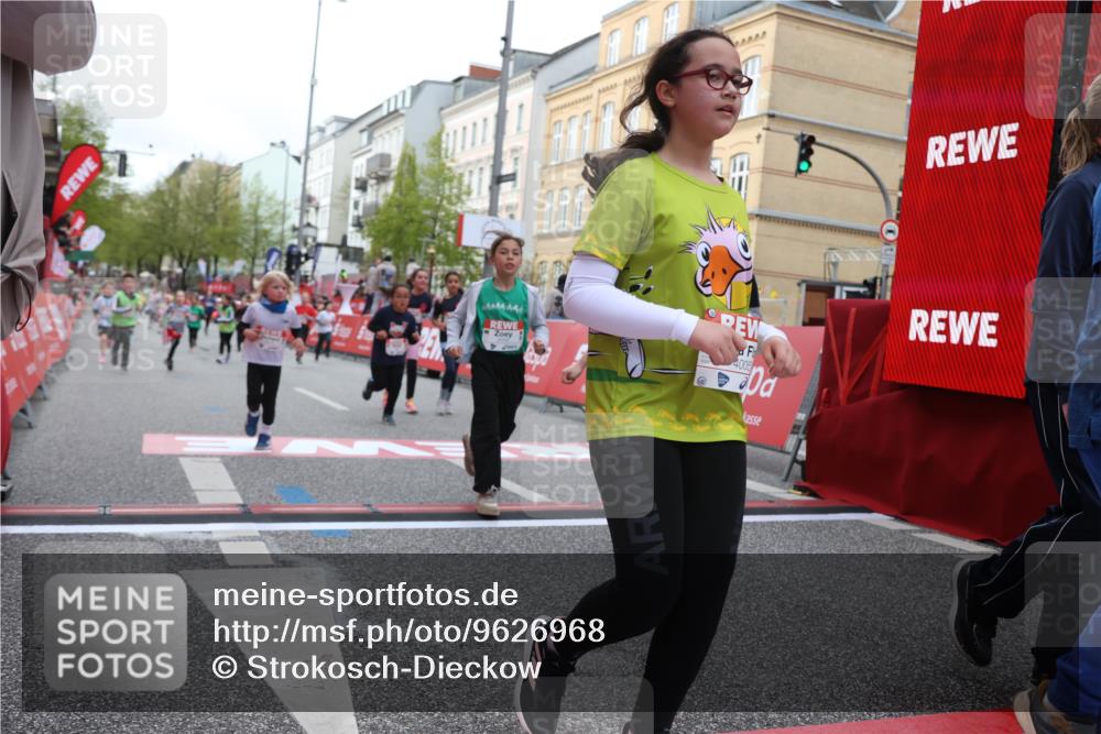 25.04.2026 - Das Zehntel Strokosch-Dieckow http://msf.ph/oto/9626968 25.04.2026 09:00:44 Ziel 1143, 1157, 1720, 1779, 1971, 2015, 2023, 2192, 2425, 2458, 2460, 3079, 3377, 3387, 3414, 3436, 3723, 3827, 3899, 3945, 4005 meine-sportfotos.de