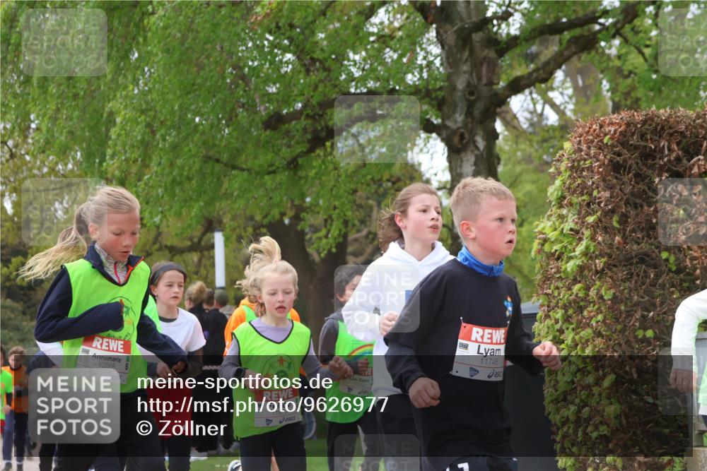 25.04.2026 - Das Zehntel Zöllner http://msf.ph/oto/9626977 25.04.2026 11:41:08 Laufen 12008, 1949, 11973, 13025, 11745 meine-sportfotos.de