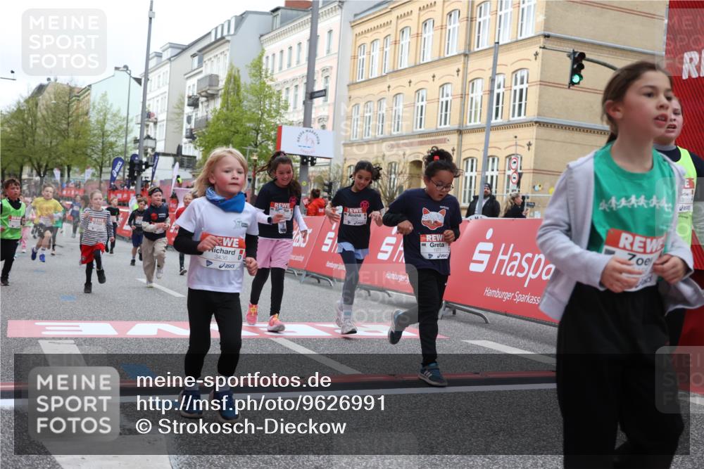 25.04.2026 - Das Zehntel Strokosch-Dieckow http://msf.ph/oto/9626991 25.04.2026 09:00:46 Ziel 1119, 1143, 1157, 1355, 1720, 1779, 1843, 1918, 1971, 2023, 2192, 2425, 2458, 2460, 2694, 2840, 3079, 3085, 3377, 3387, 3414, 3436, 3723, 3827, 4005 meine-sportfotos.de