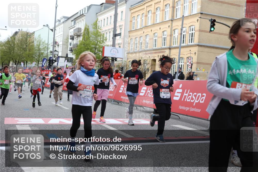25.04.2026 - Das Zehntel Strokosch-Dieckow http://msf.ph/oto/9626995 25.04.2026 09:00:46 Ziel 1119, 1143, 1157, 1355, 1720, 1779, 1843, 1918, 1971, 2023, 2192, 2425, 2458, 2460, 2694, 2840, 3079, 3085, 3377, 3387, 3414, 3436, 3723, 3827, 4005 meine-sportfotos.de