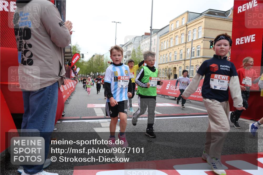 25.04.2026 - Das Zehntel Strokosch-Dieckow http://msf.ph/oto/9627101 25.04.2026 09:00:50 Ziel 1119, 1143, 1355, 1704, 1843, 1918, 1971, 2192, 2226, 2379, 2425, 2458, 2694, 2698, 2840, 3027, 3079, 3085, 3296, 3436, 3744, 3766 meine-sportfotos.de