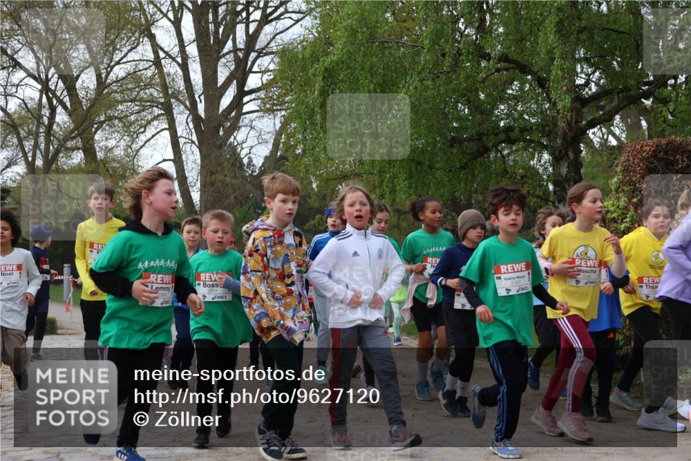 25.04.2026 - Das Zehntel Zöllner http://msf.ph/oto/9627120 25.04.2026 07:46:11 Laufen 4444444, 2351, 2347 meine-sportfotos.de