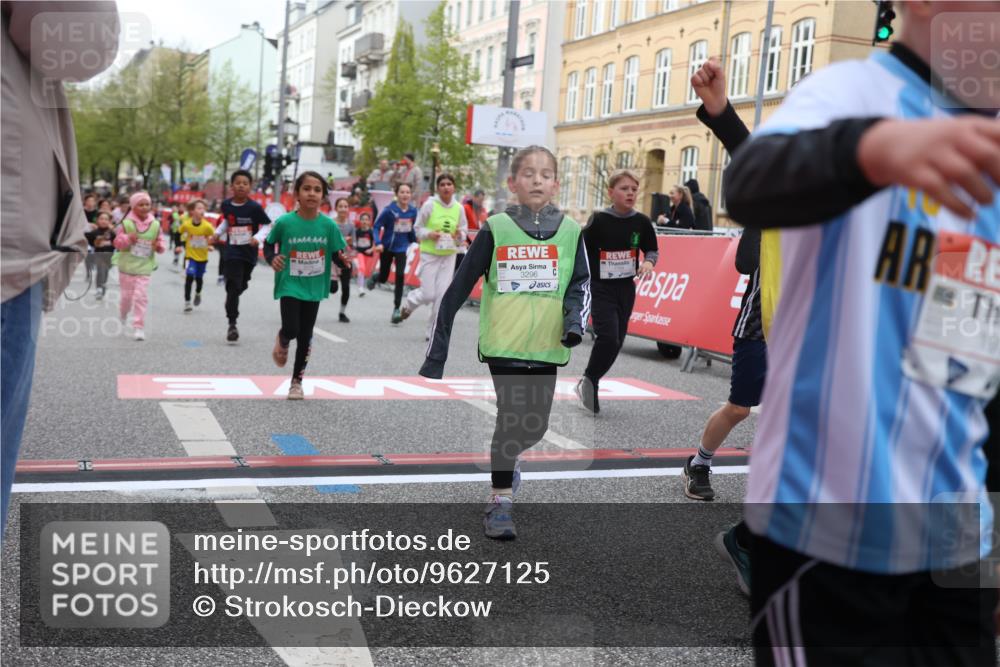 25.04.2026 - Das Zehntel Strokosch-Dieckow http://msf.ph/oto/9627125 25.04.2026 09:00:51 Ziel 1119, 1146, 1355, 1704, 1843, 1865, 1918, 1971, 2226, 2379, 2425, 2694, 2698, 2840, 3027, 3079, 3085, 3291, 3296, 3436, 3744, 3766, 3832, 3833 meine-sportfotos.de