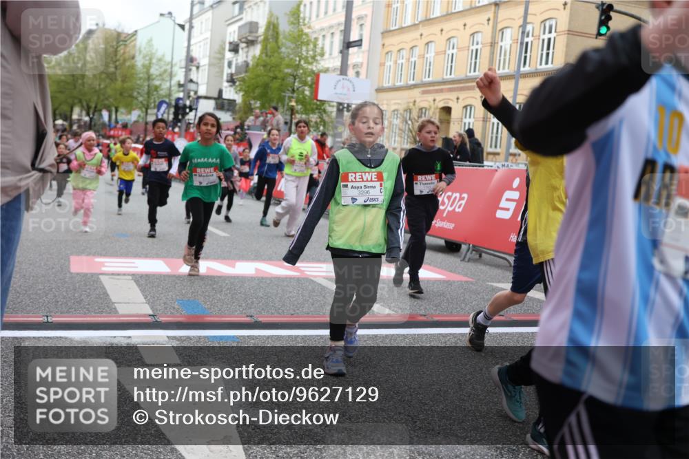 25.04.2026 - Das Zehntel Strokosch-Dieckow http://msf.ph/oto/9627129 25.04.2026 09:00:51 Ziel 1119, 1146, 1355, 1704, 1843, 1865, 1918, 1971, 2226, 2379, 2425, 2694, 2698, 2840, 3027, 3079, 3085, 3291, 3296, 3436, 3744, 3766, 3832, 3833 meine-sportfotos.de