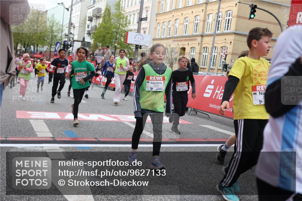 25.04.2026 - Das Zehntel Strokosch-Dieckow http://msf.ph/oto/9627133 25.04.2026 09:00:51 Ziel 1119, 1146, 1355, 1704, 1843, 1865, 1918, 1971, 2226, 2379, 2425, 2694, 2698, 2840, 3027, 3079, 3085, 3291, 3296, 3436, 3744, 3766, 3832, 3833 meine-sportfotos.de
