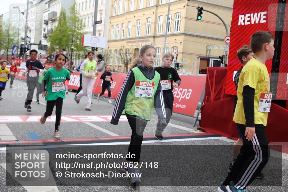 25.04.2026 - Das Zehntel Strokosch-Dieckow http://msf.ph/oto/9627148 25.04.2026 09:00:51 Ziel 1119, 1146, 1355, 1704, 1843, 1865, 1918, 1971, 2226, 2379, 2425, 2694, 2698, 2840, 3027, 3079, 3085, 3291, 3296, 3436, 3744, 3766, 3832, 3833 meine-sportfotos.de