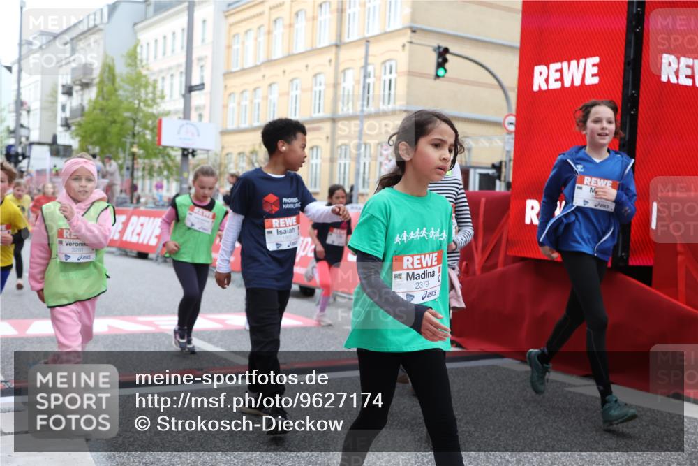 25.04.2026 - Das Zehntel Strokosch-Dieckow http://msf.ph/oto/9627174 25.04.2026 09:00:54 Ziel 1146, 1355, 1537, 1704, 1843, 1865, 1918, 1936, 2188, 2226, 2379, 2694, 2698, 3016, 3026, 3027, 3290, 3291, 3296, 3417, 3744, 3766, 3832, 3833 meine-sportfotos.de