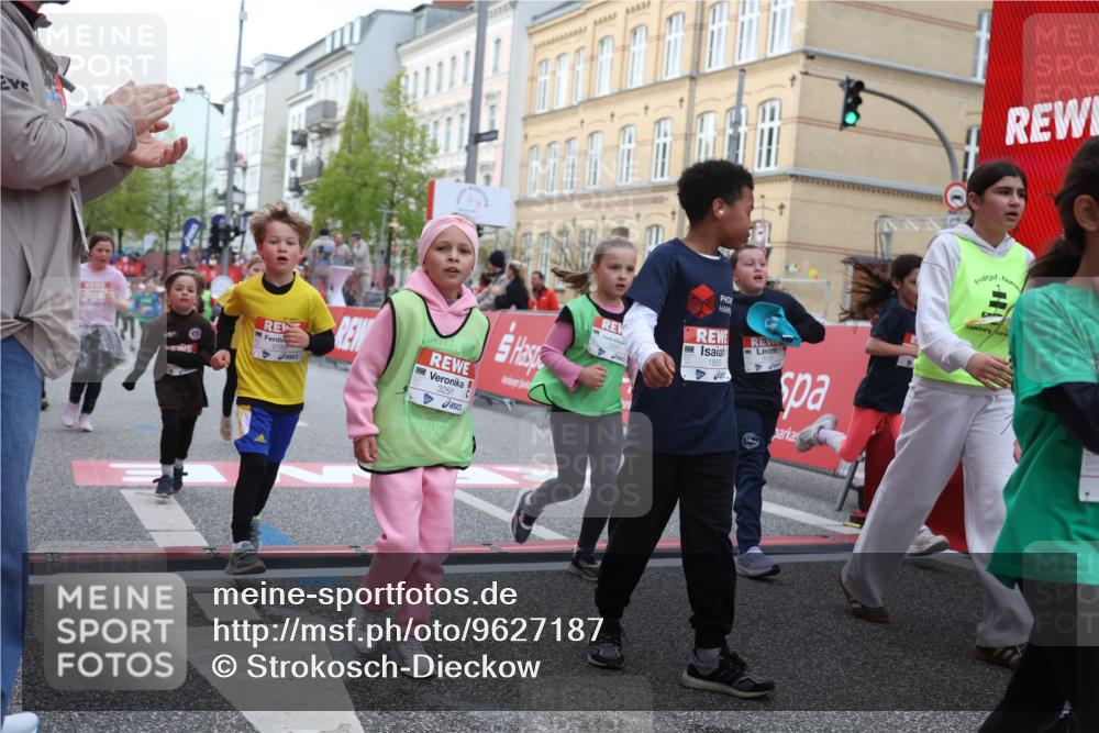 25.04.2026 - Das Zehntel Strokosch-Dieckow http://msf.ph/oto/9627187 25.04.2026 09:00:54 Ziel 1146, 1355, 1537, 1704, 1843, 1865, 1918, 1936, 2188, 2226, 2379, 2694, 2698, 3016, 3026, 3027, 3290, 3291, 3296, 3417, 3744, 3766, 3832, 3833 meine-sportfotos.de