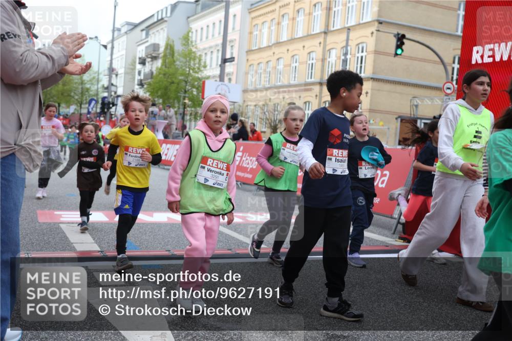 25.04.2026 - Das Zehntel Strokosch-Dieckow http://msf.ph/oto/9627191 25.04.2026 09:00:55 Ziel 1146, 1537, 1682, 1704, 1865, 1920, 1936, 2188, 2226, 2379, 2698, 3016, 3026, 3027, 3290, 3291, 3296, 3417, 3744, 3766, 3832, 3833, 3962 meine-sportfotos.de