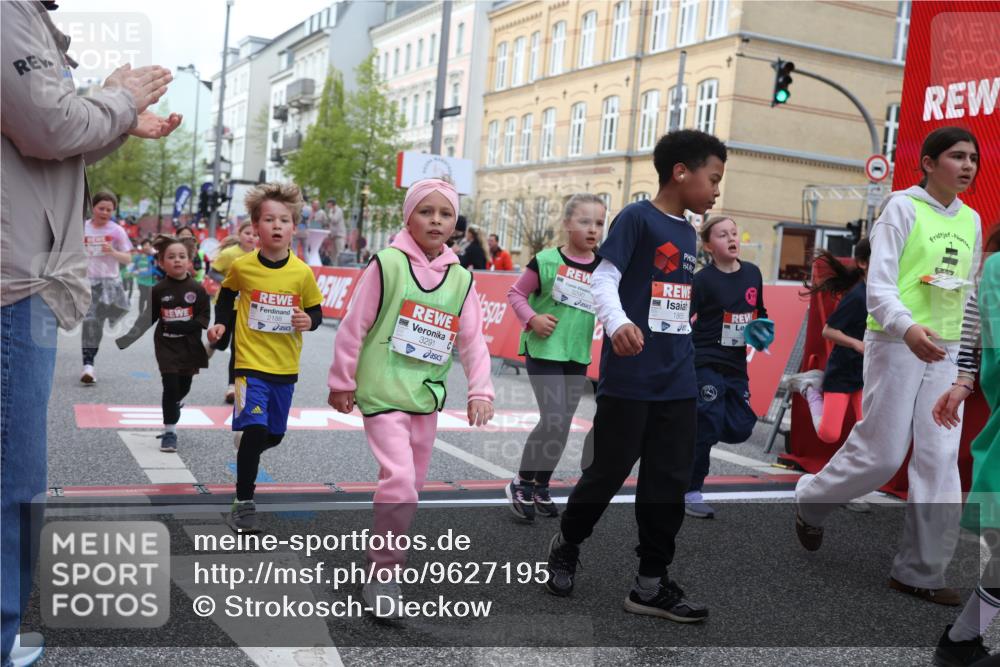 25.04.2026 - Das Zehntel Strokosch-Dieckow http://msf.ph/oto/9627195 25.04.2026 09:00:55 Ziel 1146, 1537, 1682, 1704, 1865, 1920, 1936, 2188, 2226, 2379, 2698, 3016, 3026, 3027, 3290, 3291, 3296, 3417, 3744, 3766, 3832, 3833, 3962 meine-sportfotos.de
