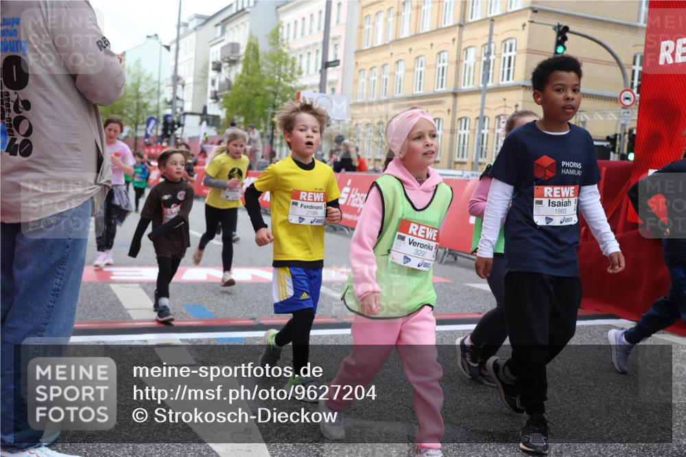 25.04.2026 - Das Zehntel Strokosch-Dieckow http://msf.ph/oto/9627204 25.04.2026 09:00:55 Ziel 1146, 1537, 1682, 1704, 1865, 1920, 1936, 2188, 2226, 2379, 2698, 3016, 3026, 3027, 3290, 3291, 3296, 3417, 3744, 3766, 3832, 3833, 3962 meine-sportfotos.de