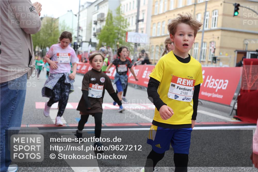 25.04.2026 - Das Zehntel Strokosch-Dieckow http://msf.ph/oto/9627212 25.04.2026 09:00:56 Ziel 1146, 1411, 1537, 1682, 1704, 1865, 1920, 1936, 2188, 2226, 2379, 3016, 3026, 3027, 3290, 3291, 3296, 3417, 3744, 3832, 3833, 3962 meine-sportfotos.de