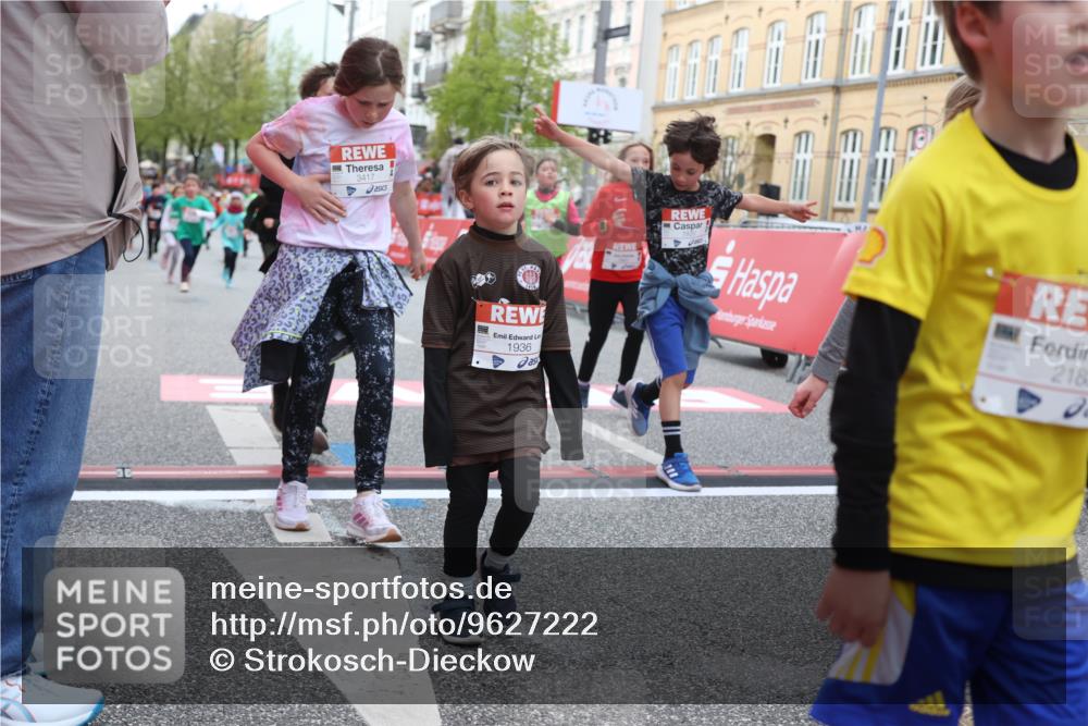 25.04.2026 - Das Zehntel Strokosch-Dieckow http://msf.ph/oto/9627222 25.04.2026 09:00:57 Ziel 1146, 1411, 1537, 1682, 1704, 1865, 1920, 1936, 2188, 2379, 2508, 2514, 3016, 3026, 3027, 3290, 3291, 3417, 3832, 3833, 3962 meine-sportfotos.de