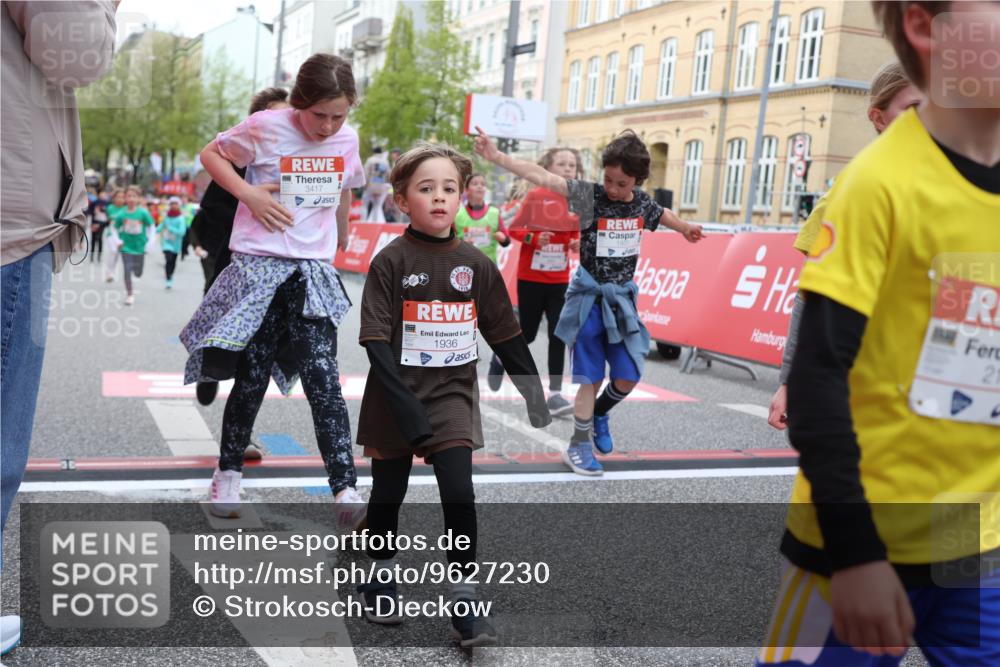 25.04.2026 - Das Zehntel Strokosch-Dieckow http://msf.ph/oto/9627230 25.04.2026 09:00:57 Ziel 1146, 1411, 1537, 1682, 1704, 1865, 1920, 1936, 2188, 2379, 2508, 2514, 3016, 3026, 3027, 3290, 3291, 3417, 3832, 3833, 3962 meine-sportfotos.de