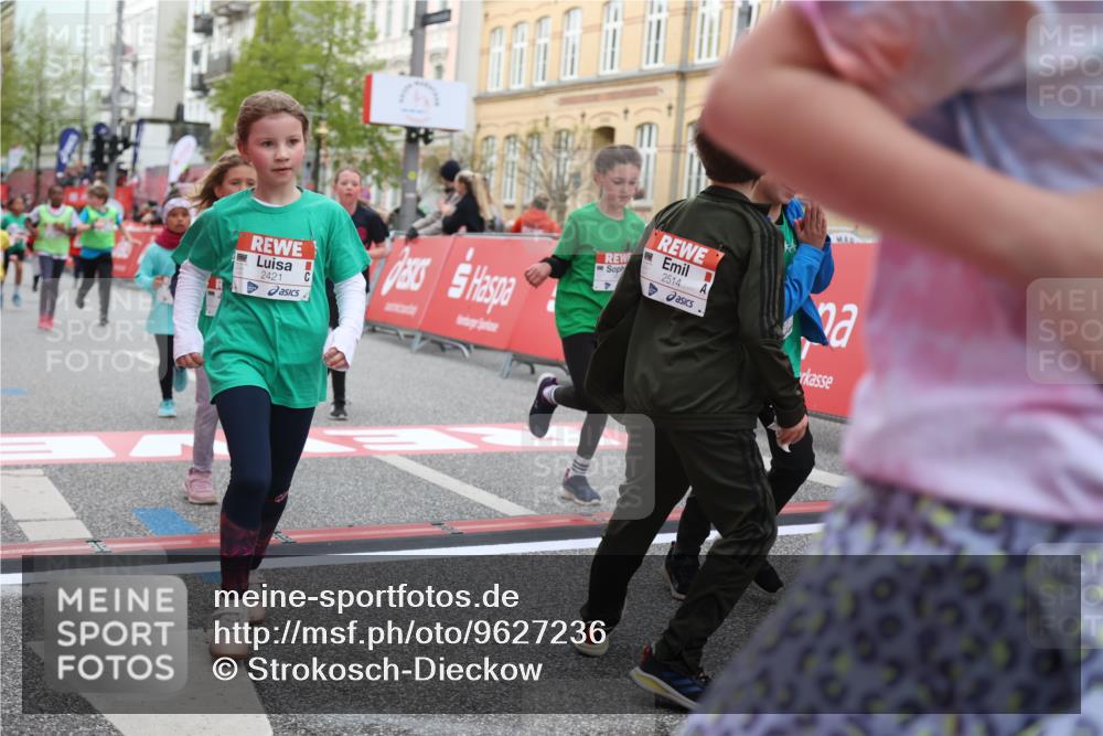 25.04.2026 - Das Zehntel Strokosch-Dieckow http://msf.ph/oto/9627236 25.04.2026 09:01:00 Ziel 1372, 1411, 1537, 1677, 1682, 1920, 1936, 2188, 2412, 2421, 2508, 2514, 3016, 3026, 3099, 3290, 3417, 3962 meine-sportfotos.de