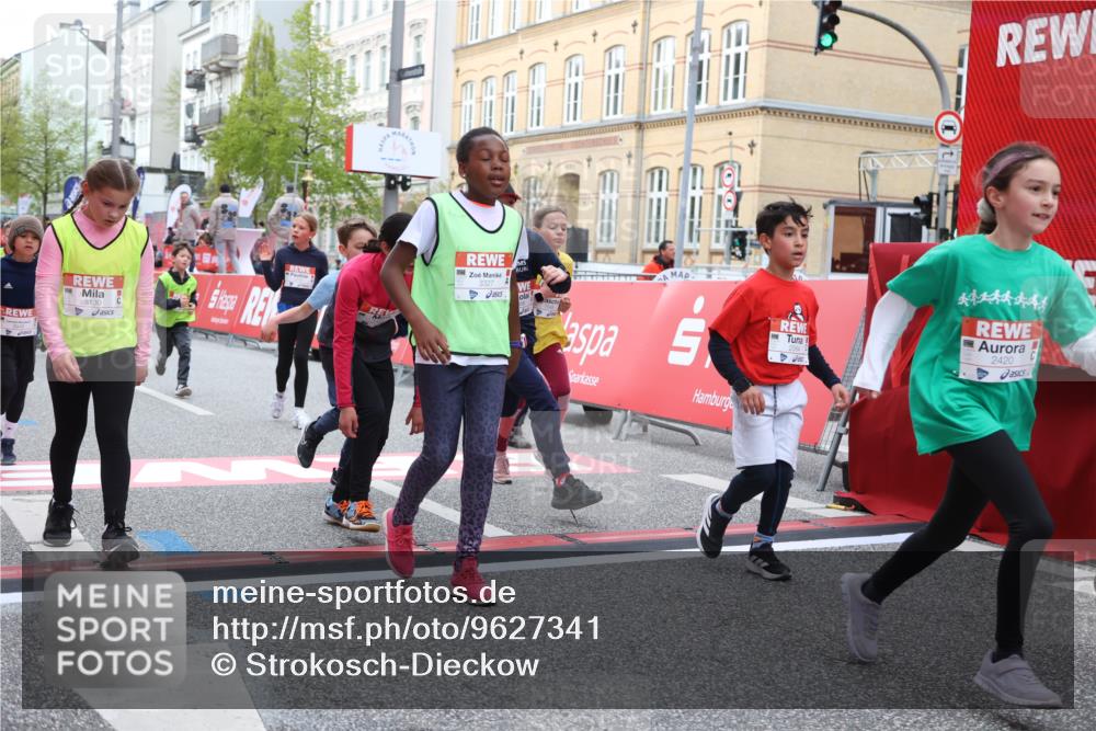 25.04.2026 - Das Zehntel Strokosch-Dieckow http://msf.ph/oto/9627341 25.04.2026 09:01:07 Ziel 1164, 1372, 1416, 1446, 1525, 1548, 1866, 1878, 1879, 1902, 2140, 2420, 2424, 2554, 2564, 2851, 3099, 3130, 3152, 3205, 3255, 3327, 3863, 3949 meine-sportfotos.de