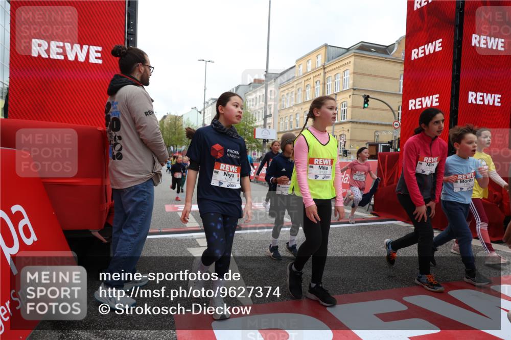25.04.2026 - Das Zehntel Strokosch-Dieckow http://msf.ph/oto/9627374 25.04.2026 09:01:09 Ziel 1081, 1164, 1233, 1416, 1446, 1525, 1548, 1770, 1774, 1866, 1878, 1879, 1902, 2140, 2420, 2424, 2554, 2564, 2851, 3130, 3152, 3205, 3255, 3327, 3863, 3949 meine-sportfotos.de