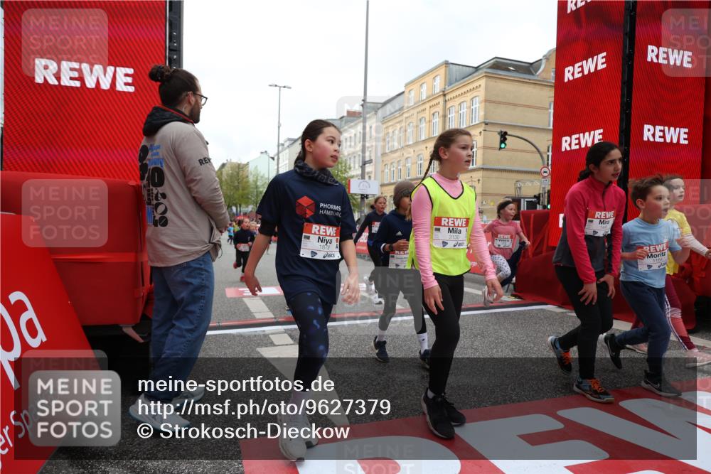 25.04.2026 - Das Zehntel Strokosch-Dieckow http://msf.ph/oto/9627379 25.04.2026 09:01:09 Ziel 1081, 1164, 1233, 1416, 1446, 1525, 1548, 1770, 1774, 1866, 1878, 1879, 1902, 2140, 2420, 2424, 2554, 2564, 2851, 3130, 3152, 3205, 3255, 3327, 3863, 3949 meine-sportfotos.de