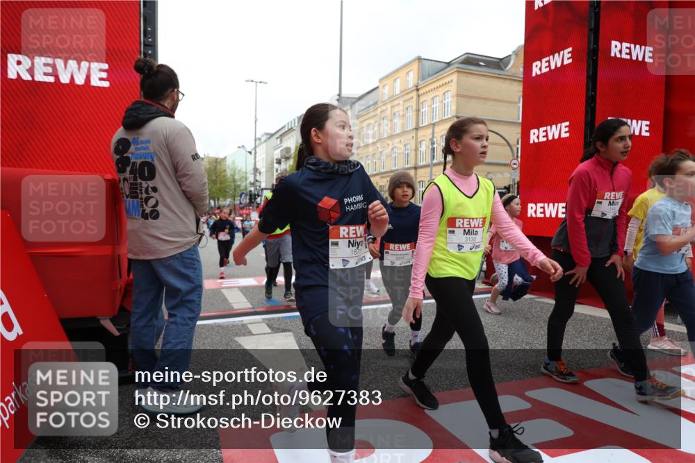 25.04.2026 - Das Zehntel Strokosch-Dieckow http://msf.ph/oto/9627383 25.04.2026 09:01:09 Ziel 1081, 1164, 1233, 1416, 1446, 1525, 1548, 1770, 1774, 1866, 1878, 1879, 1902, 2140, 2420, 2424, 2554, 2564, 2851, 3130, 3152, 3205, 3255, 3327, 3863, 3949 meine-sportfotos.de