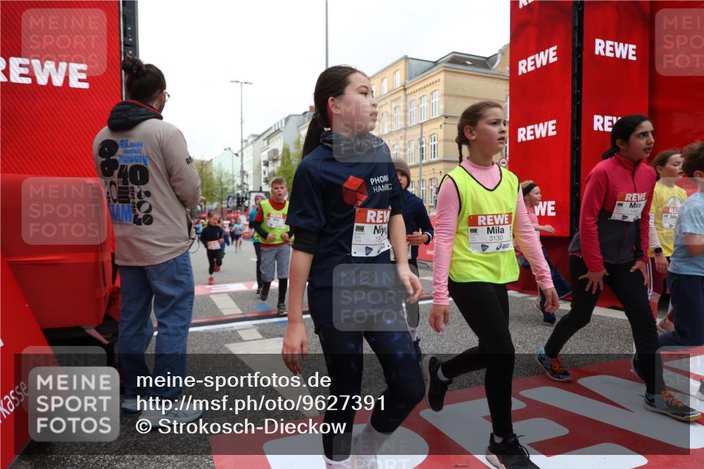 25.04.2026 - Das Zehntel Strokosch-Dieckow http://msf.ph/oto/9627391 25.04.2026 09:01:10 Ziel 1081, 1164, 1233, 1416, 1446, 1548, 1770, 1774, 1866, 1878, 1879, 1902, 2140, 2420, 2424, 2554, 2564, 2851, 3130, 3152, 3255, 3327, 3863, 3949 meine-sportfotos.de