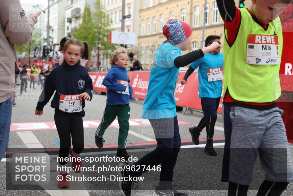 25.04.2026 - Das Zehntel Strokosch-Dieckow http://msf.ph/oto/9627446 25.04.2026 09:01:12 Ziel 1081, 1164, 1175, 1233, 1446, 1548, 1593, 1652, 1770, 1774, 1866, 1878, 1879, 1902, 2140, 2420, 2554, 2564, 3130, 3152, 3255, 3327, 3863, 3949 meine-sportfotos.de