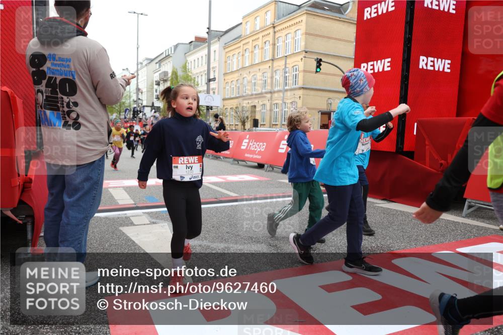 25.04.2026 - Das Zehntel Strokosch-Dieckow http://msf.ph/oto/9627460 25.04.2026 09:01:12 Ziel 1081, 1164, 1175, 1233, 1446, 1548, 1593, 1652, 1770, 1774, 1866, 1878, 1879, 1902, 2140, 2420, 2554, 2564, 3130, 3152, 3255, 3327, 3863, 3949 meine-sportfotos.de