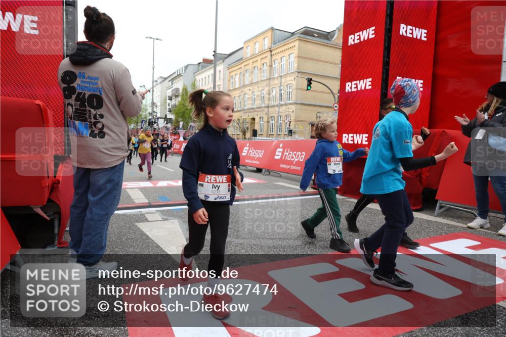 25.04.2026 - Das Zehntel Strokosch-Dieckow http://msf.ph/oto/9627474 25.04.2026 09:01:13 Ziel 1081, 1164, 1175, 1233, 1446, 1526, 1548, 1593, 1652, 1770, 1774, 1866, 1878, 1879, 1880, 1902, 2140, 2554, 2725, 3130, 3152, 3255, 3863, 3949 meine-sportfotos.de