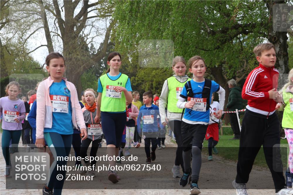 25.04.2026 - Das Zehntel Zöllner http://msf.ph/oto/9627540 25.04.2026 07:46:20 Laufen 2919, 2950, 3925, 3218, 3821 meine-sportfotos.de