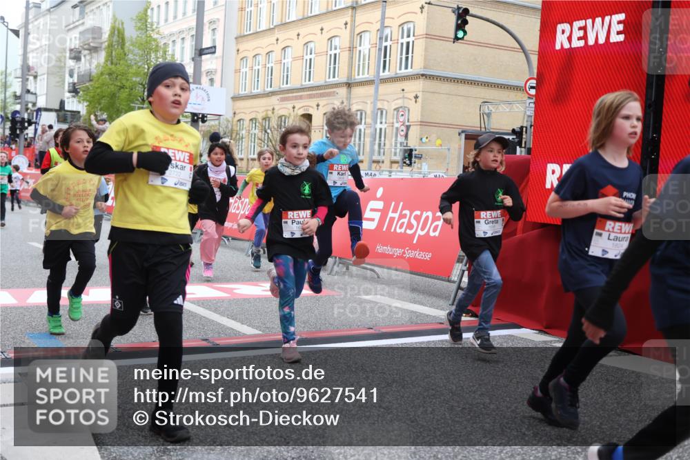 25.04.2026 - Das Zehntel Strokosch-Dieckow http://msf.ph/oto/9627541 25.04.2026 09:01:18 Ziel 1175, 1179, 1456, 1526, 1593, 1598, 1652, 1675, 1680, 1686, 1690, 1824, 1880, 2722, 2725, 2740, 2760, 3019, 3242, 3265, 3765, 3778, 3806 meine-sportfotos.de