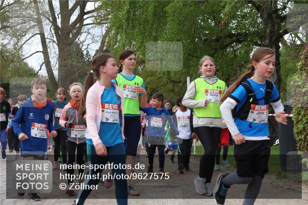 25.04.2026 - Das Zehntel Zöllner http://msf.ph/oto/9627575 25.04.2026 07:46:21 Laufen 4004, 8, 3925, 2950, 3218, 3821 meine-sportfotos.de